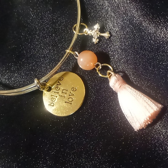 Tassel bangle bracelet coral color beads cross with crystal. - Picture 2 of 4